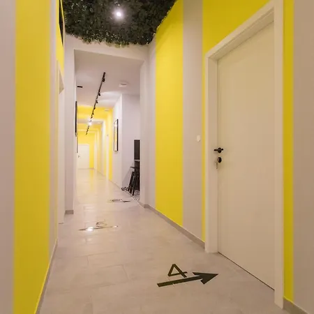 Cool , Vandrarhem Split