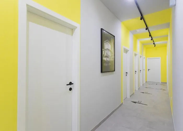 ホステル Cool , *