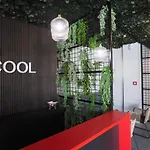 Cool , Albergue *