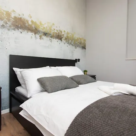 Albergue Cool ,