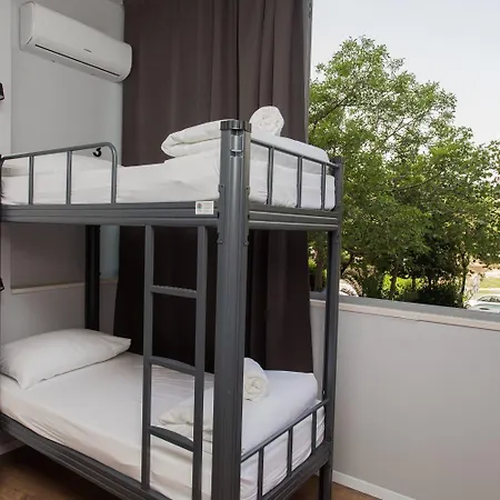 Albergue Cool ,