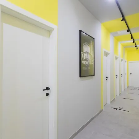 Hostel Cool , *