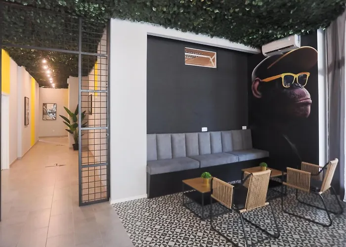 Vandrerhjem Cool , *