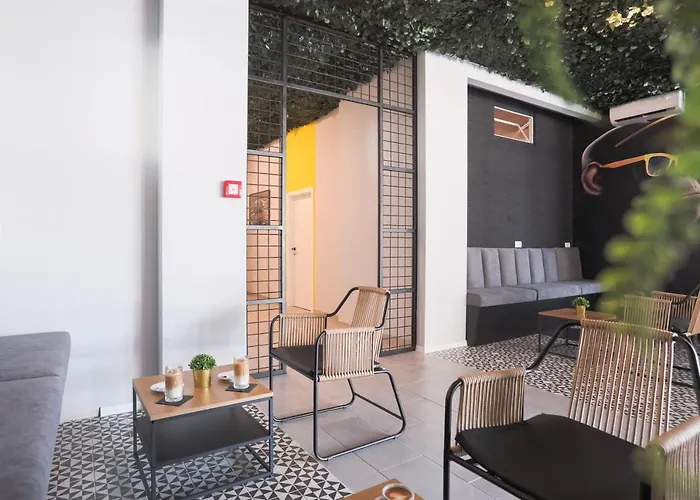 Vandrerhjem Cool , *