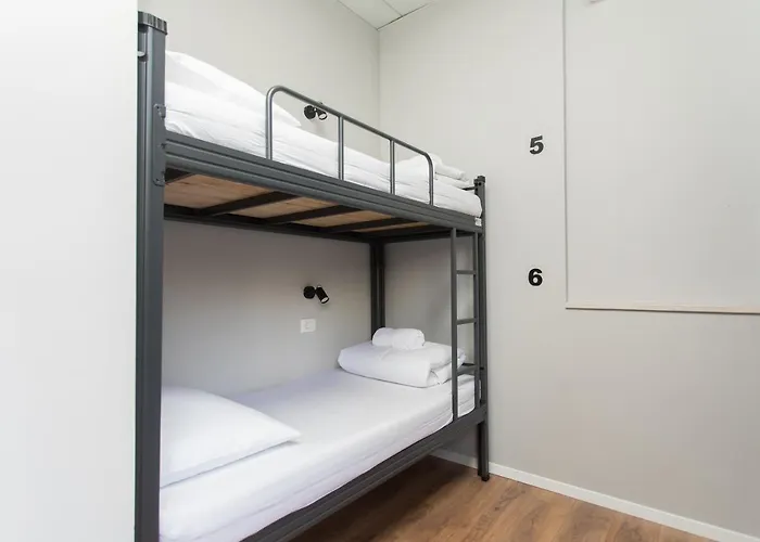 Vandrerhjem Cool , Split